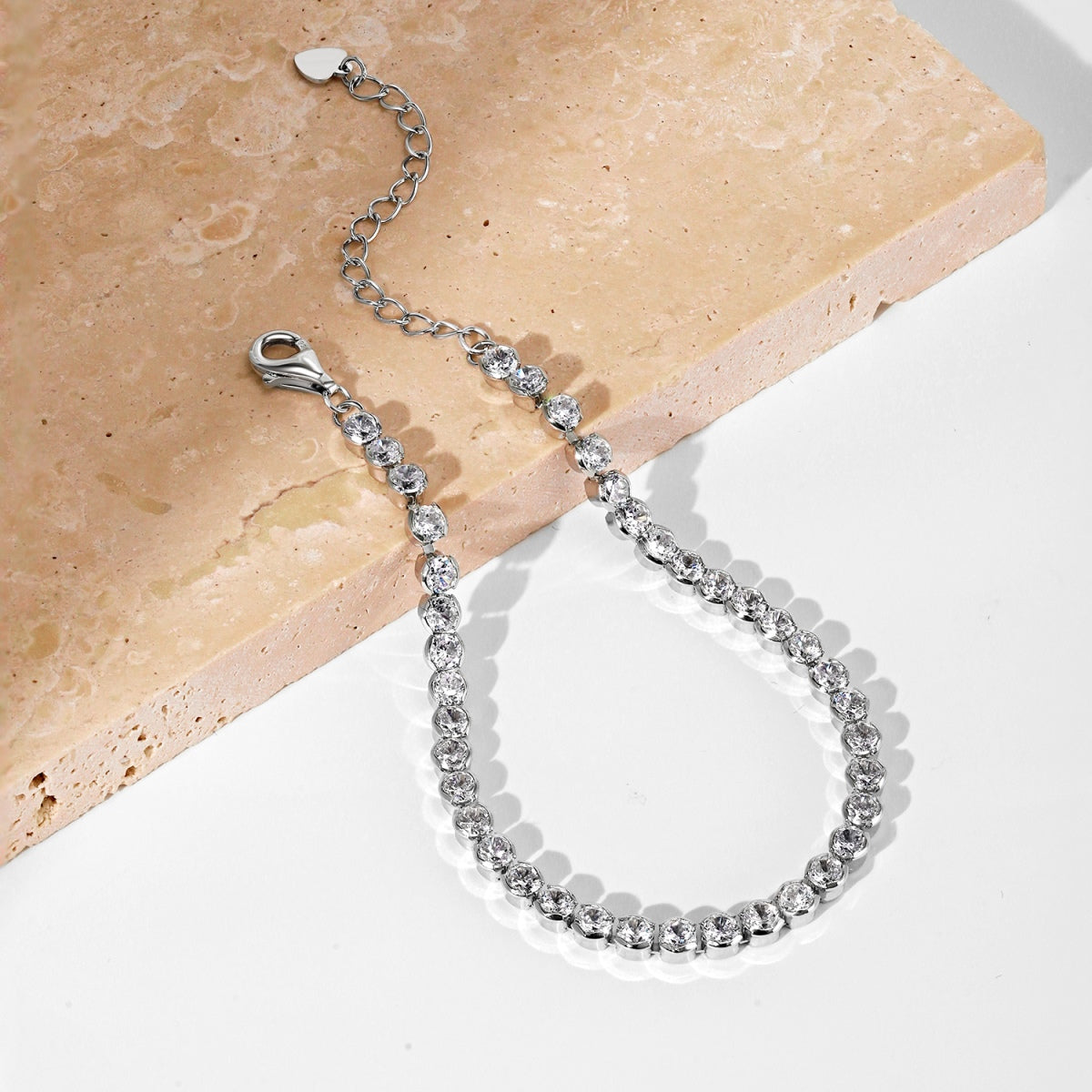 Ornate Sparkling Round Cut Daily Bracelet