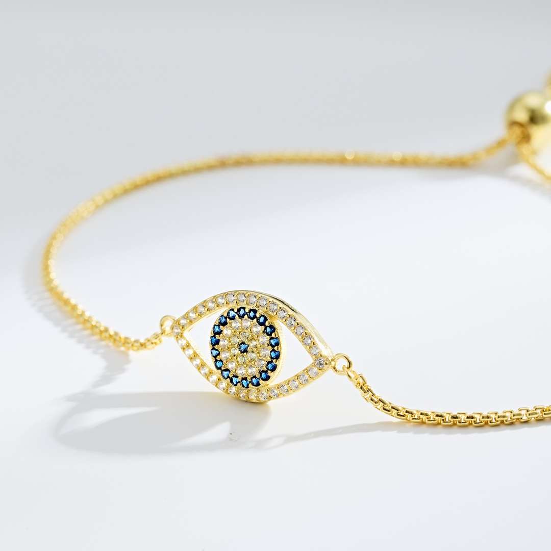 Dazzling Eye Shape Necklace