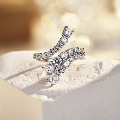 Unique Vivid Snake Shape Daily Ring