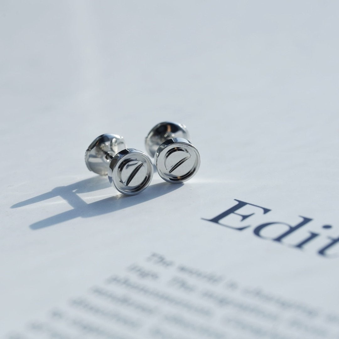 [Love Lucky]LOVE EARRINGS SILVER 10MM