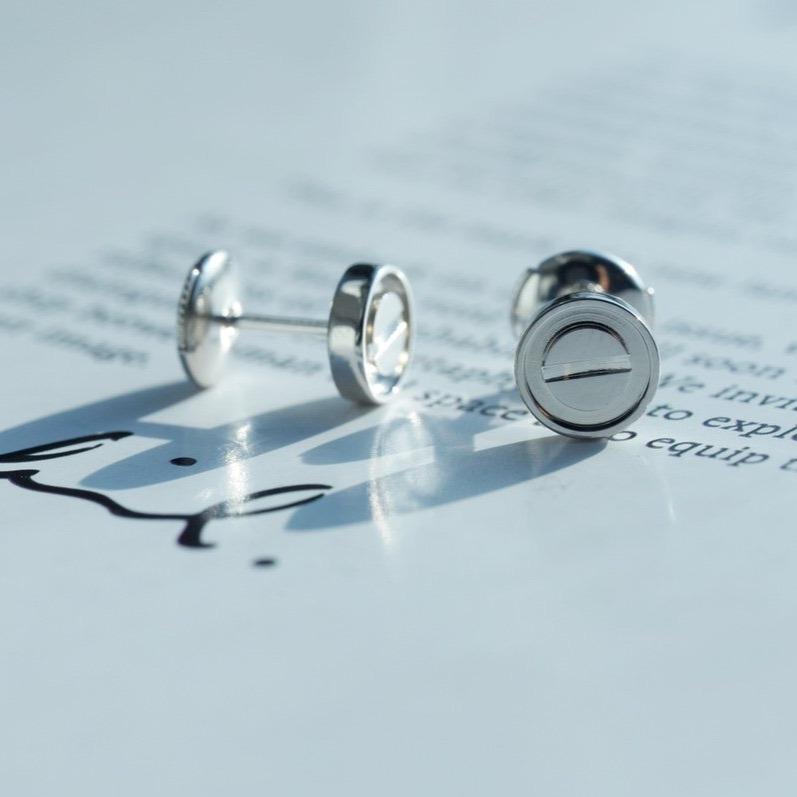[Love Lucky]LOVE EARRINGS SILVER 10MM