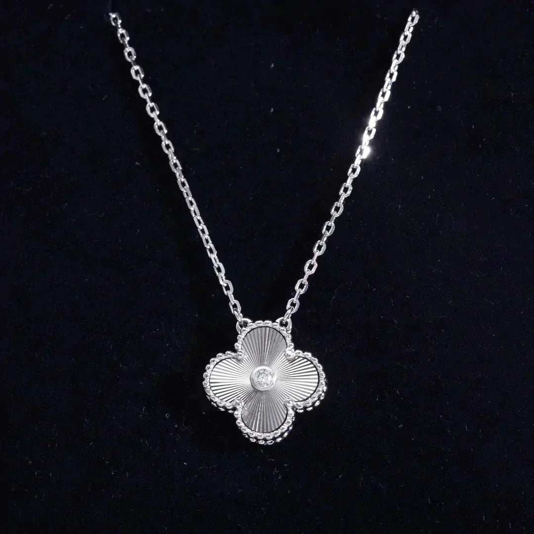 [Love Lucky]CLOVER  15MM DIAMOND LASER NECKLACE SILVER