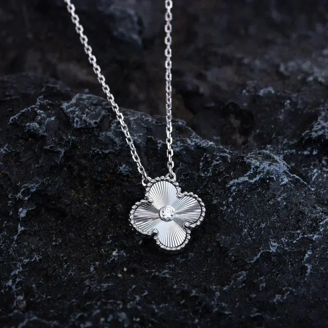 [Love Lucky]CLOVER  15MM DIAMOND LASER NECKLACE SILVER