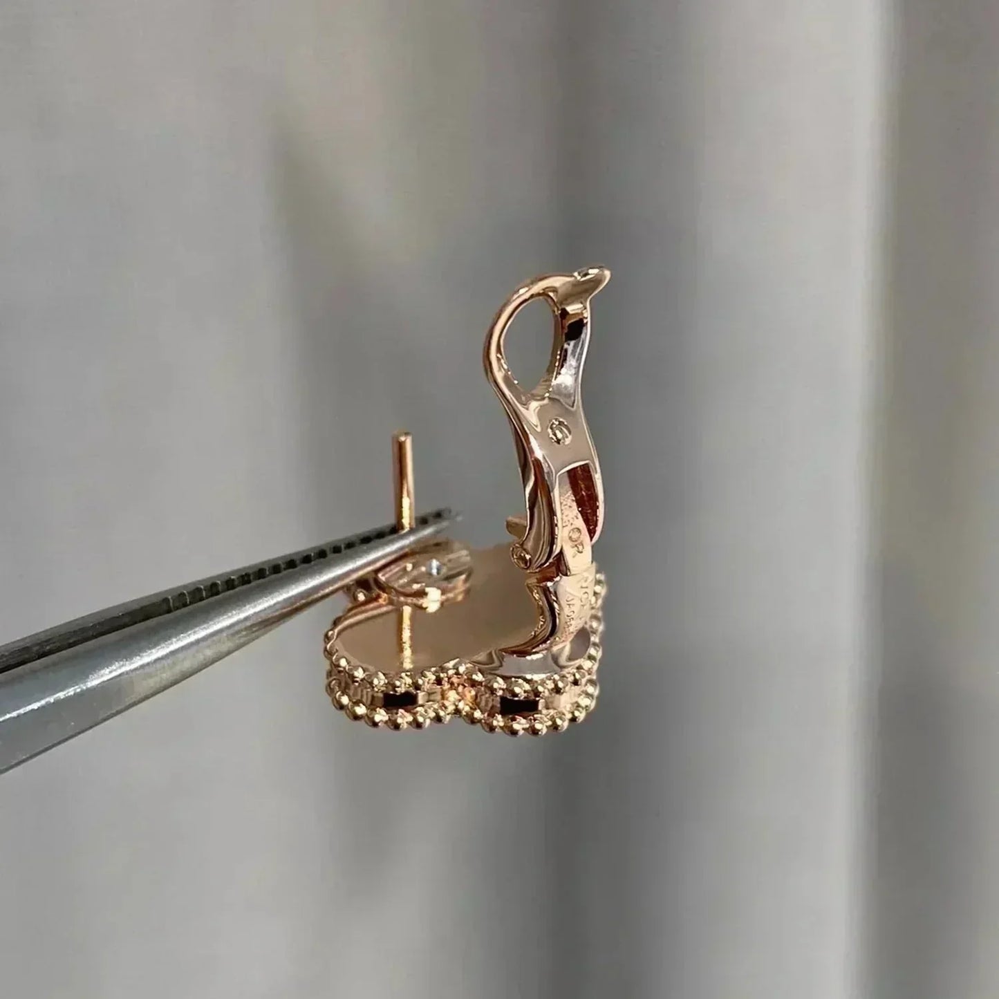 [Love Lucky]CLOVER MEDIUM 1 MOTIFS  PINK MOP DIAMOND EARRINGS