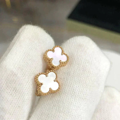 [Love Lucky]CLOVER MINI 9.5MM WHITE MOP EARRINGS