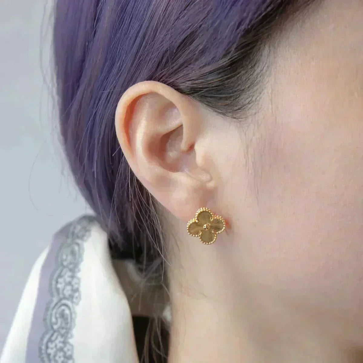 [Love Lucky]CLOVER MEDIUM 1 MOTIFS LASER EARRINGS
