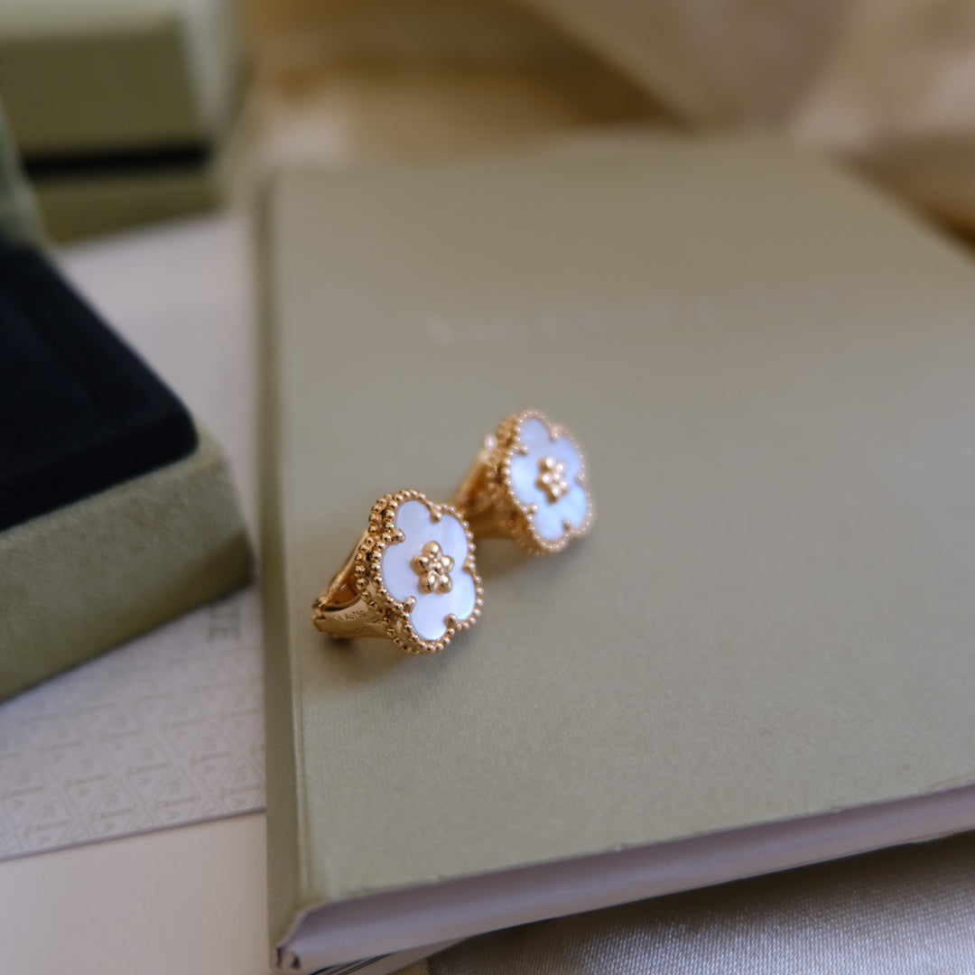 [Love Lucky]LUCKY PINK GOLD WHITE MOP EARRINGS