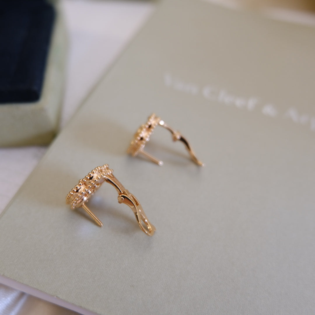 [Love Lucky]LUCKY PINK GOLD WHITE MOP EARRINGS