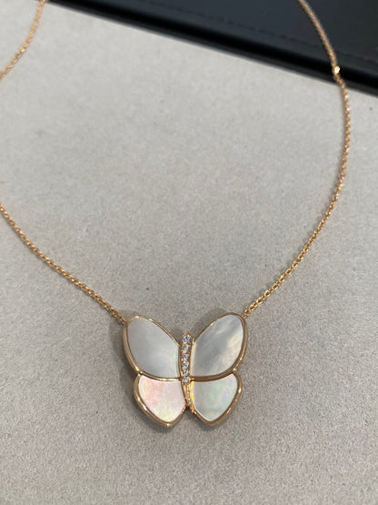 [Love Lucky]BUTTERFLY GOLD MOP DIAMOND NECKLACE