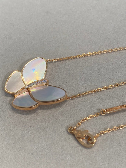[Love Lucky]BUTTERFLY GOLD MOP DIAMOND NECKLACE