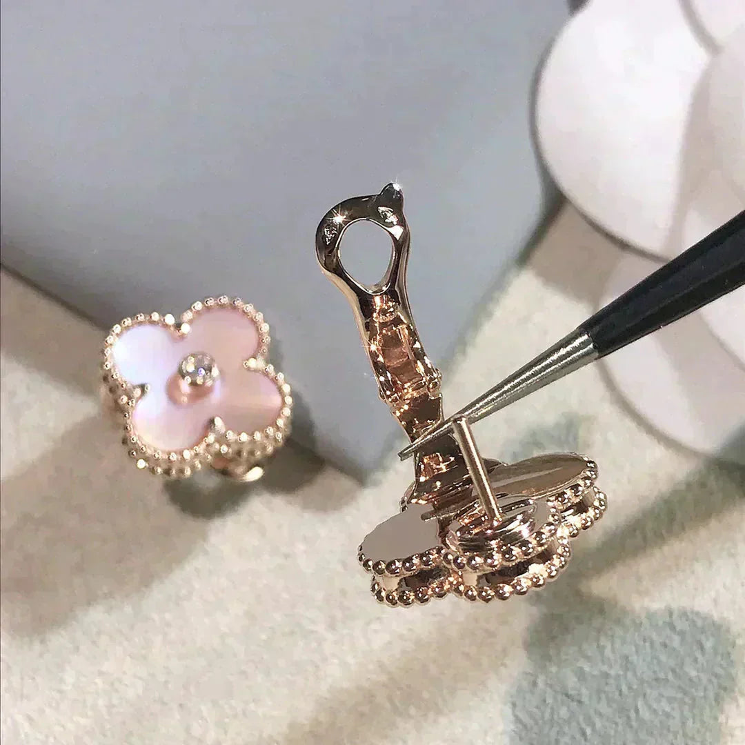 [Love Lucky]CLOVER MEDIUM 1 MOTIFS  PINK MOP DIAMOND EARRINGS