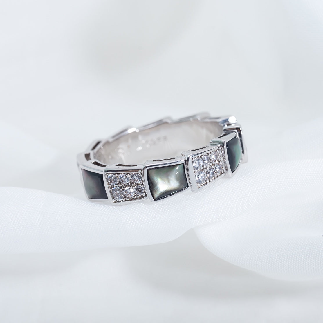 [Love Lucky]SERPENTI RING SILVER DIAMOND BLACK MOP 4MM