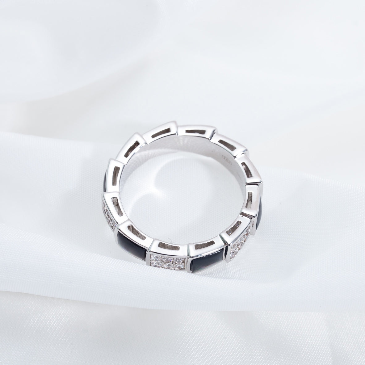 [Love Lucky]SERPENTI RING SILVER DIAMOND BLACK MOP 4MM