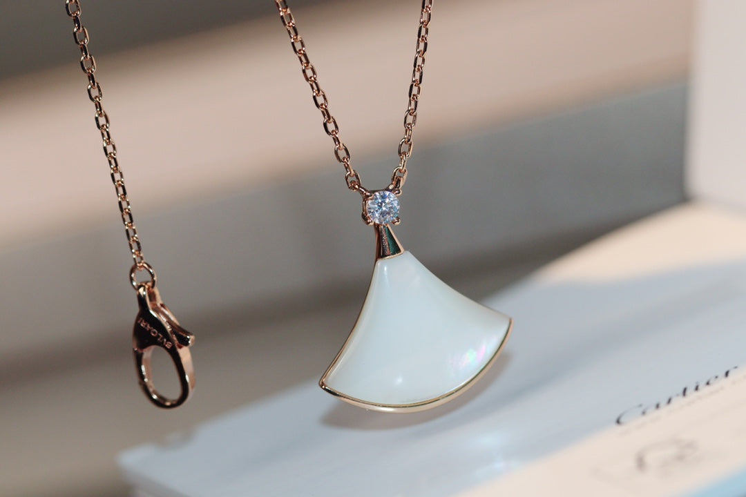 [Love Lucky]DREAM NECKLACE WHITE MOP PINK GOLD 1 DIAMOND