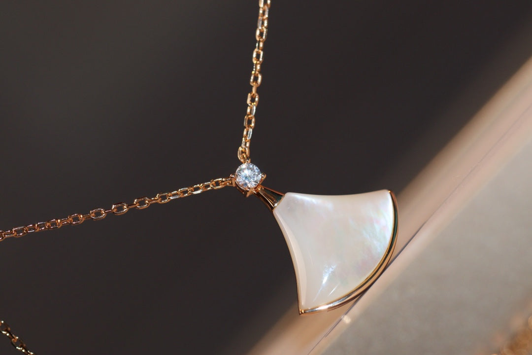 [Love Lucky]DREAM NECKLACE WHITE MOP PINK GOLD 1 DIAMOND