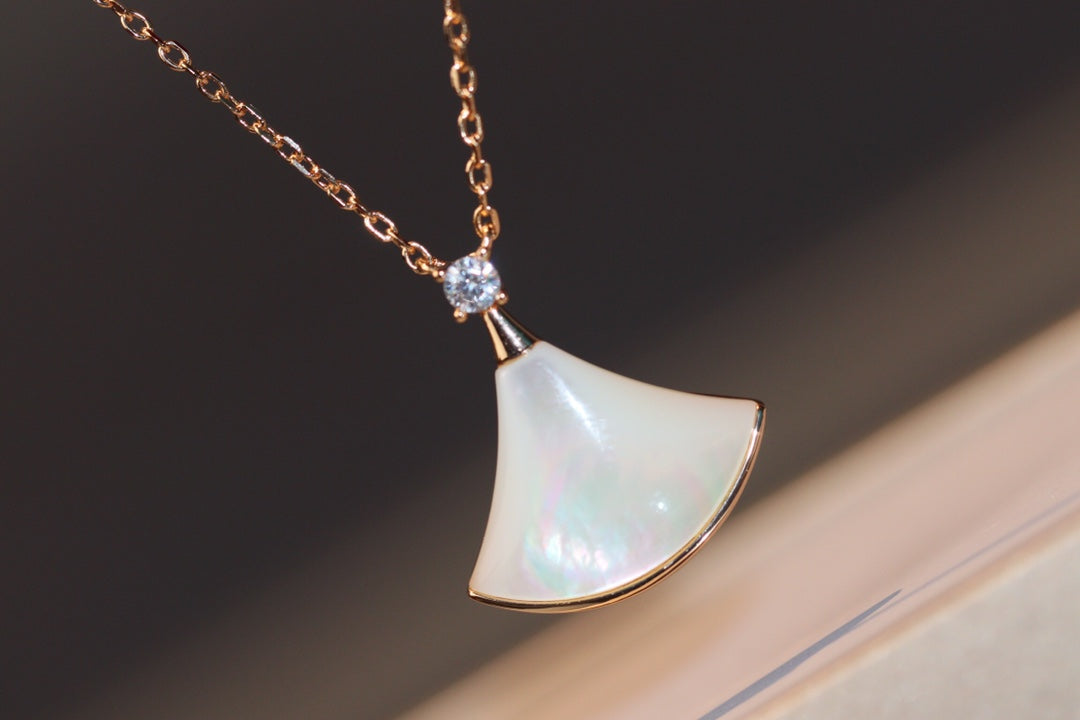 [Love Lucky]DREAM NECKLACE WHITE MOP PINK GOLD 1 DIAMOND