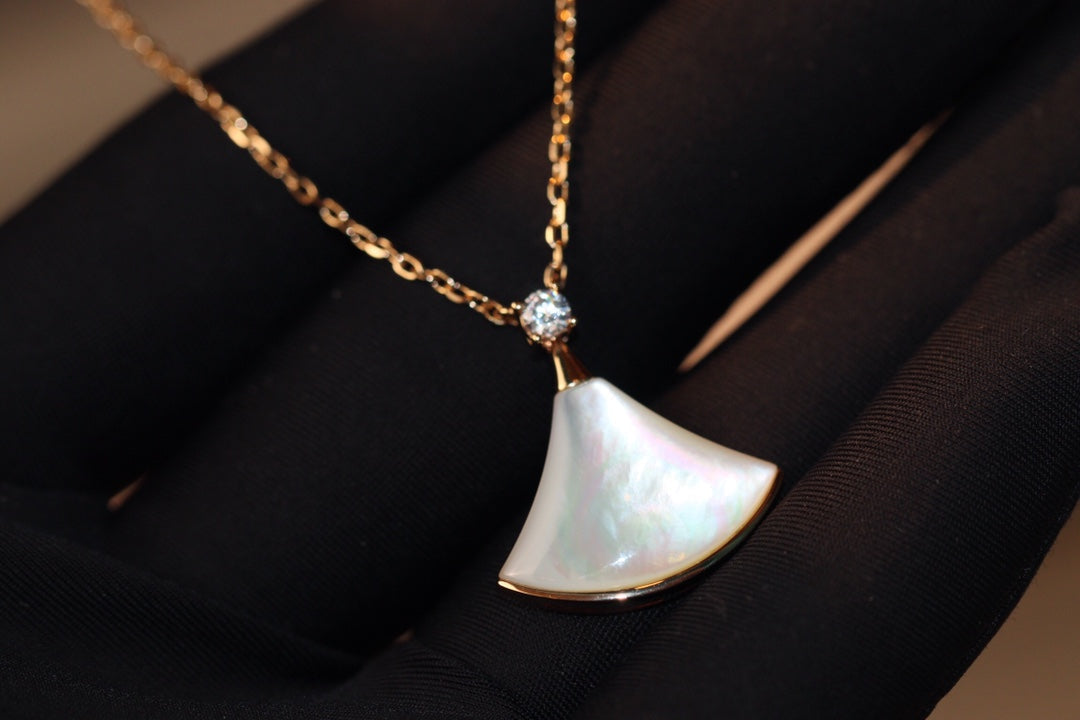 [Love Lucky]DREAM NECKLACE WHITE MOP PINK GOLD 1 DIAMOND