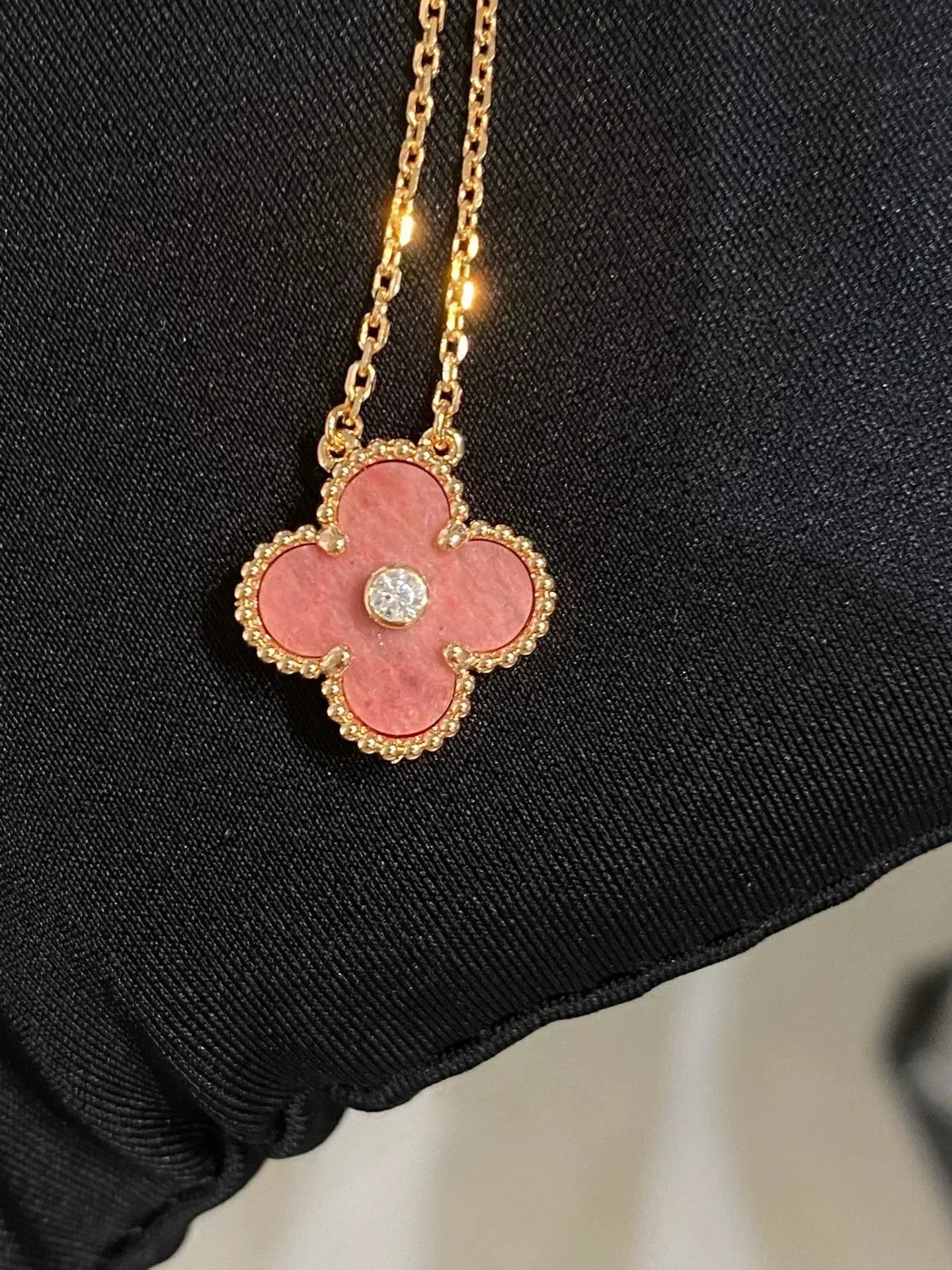 [Love Lucky]CLOVER 15MM DIAMOND RHODONITE NECKLACE