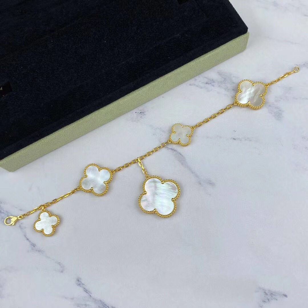 [Love Lucky]MAGIC CLOVER MOP GOLD BRACELET 5 MOTIFS