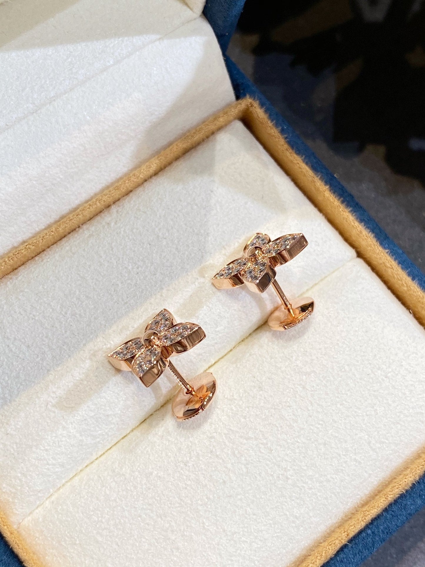 [Love Lucky]STAR DIAMOND EARRINGS