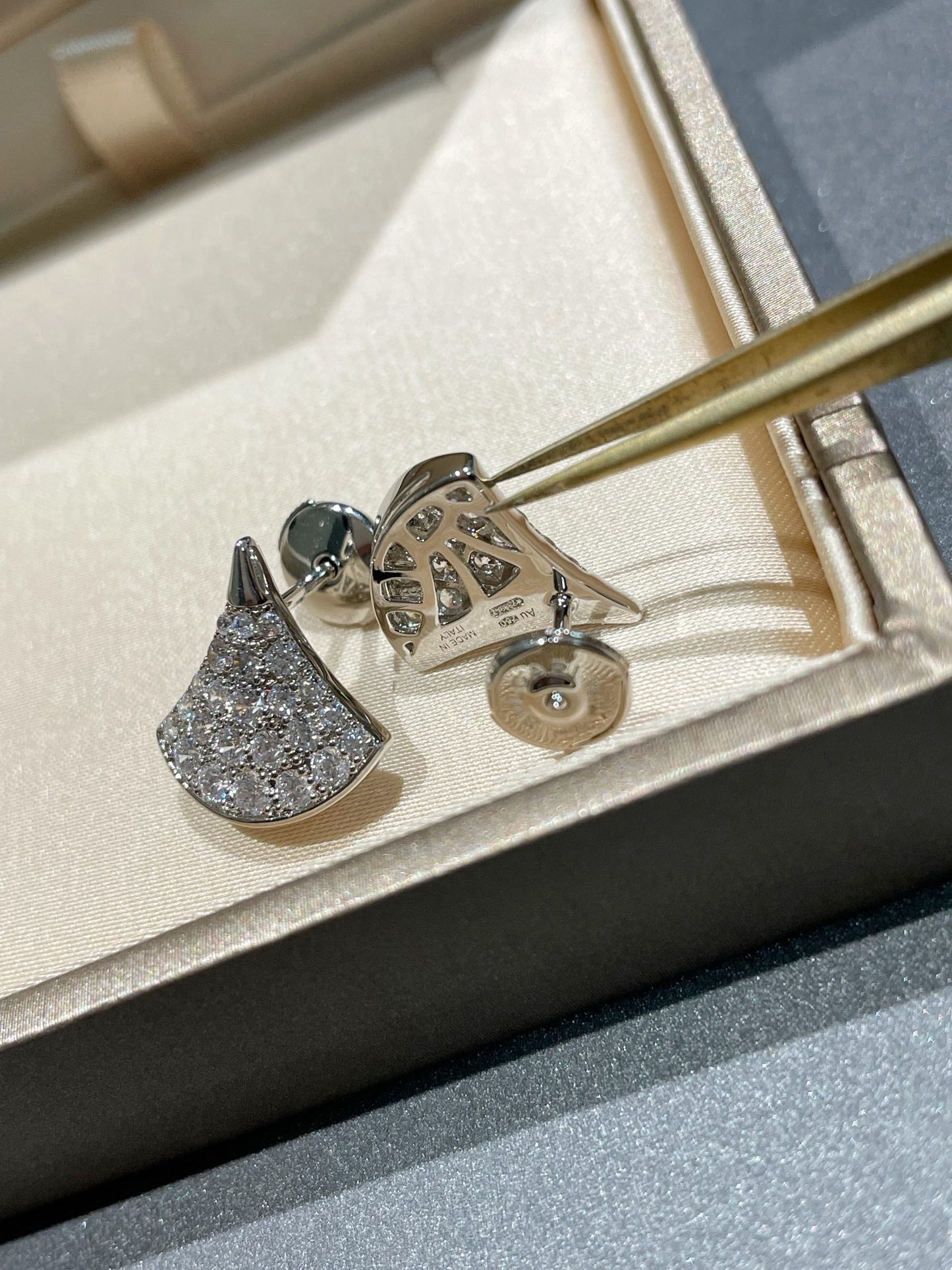 [Love Lucky]DREAM STUD EARRINGS DIAMOND