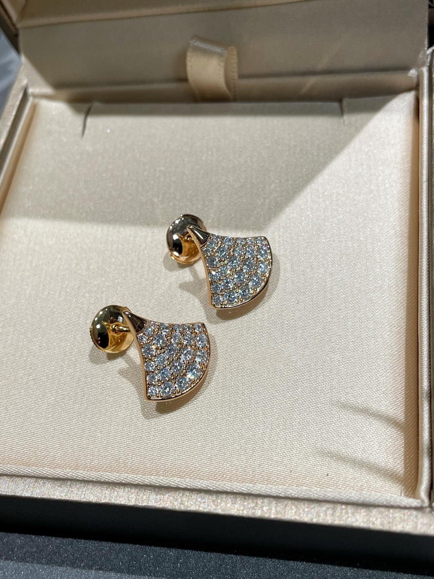 [Love Lucky]DREAM STUD EARRINGS DIAMOND