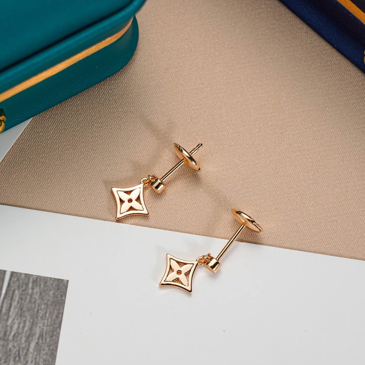 [Love Lucky]STAR EARRINGS GOLD