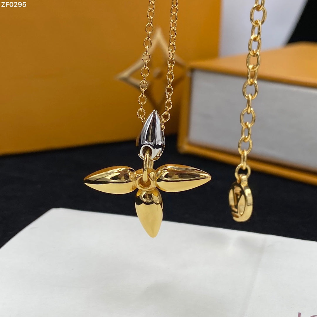 [Love Lucky]LOUISETTE PEDANT GOLD NECKLACE