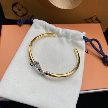 [Love Lucky]VOLTE UPSITE DOWN DIAMOND GOLD OPEN BRACELET