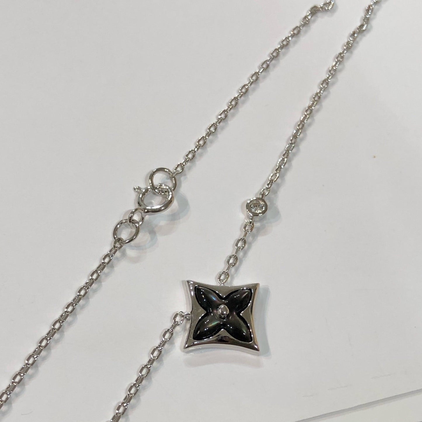 [Love Lucky]STAR BLACK MOP NECKLACE