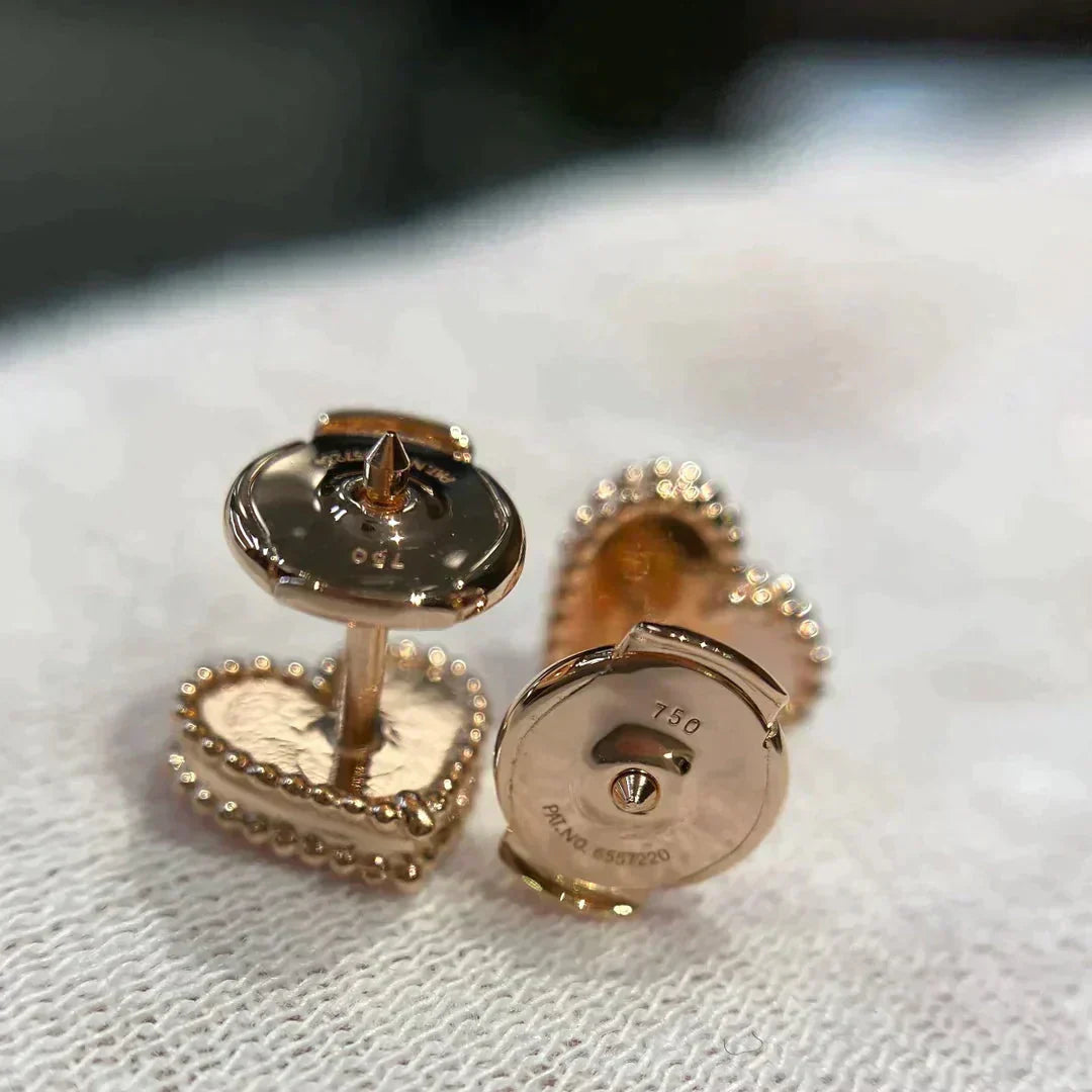 [Love Lucky]HEART CARNELIAN STUD EARRINGS