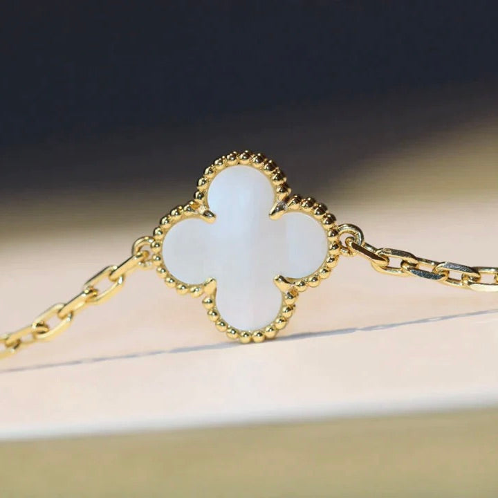 [Love Lucky]CLOVER 20 MOTIFS WHITE MOP NECKLACE