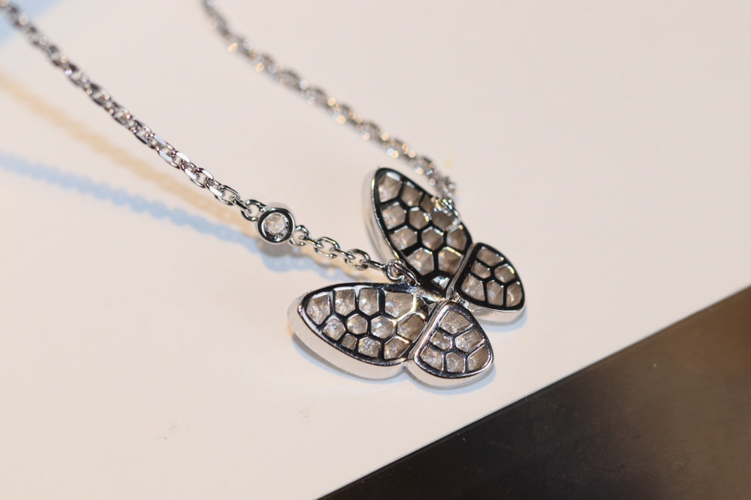[Love Lucky]BUTTERFLY DIAMOND NECKLACE