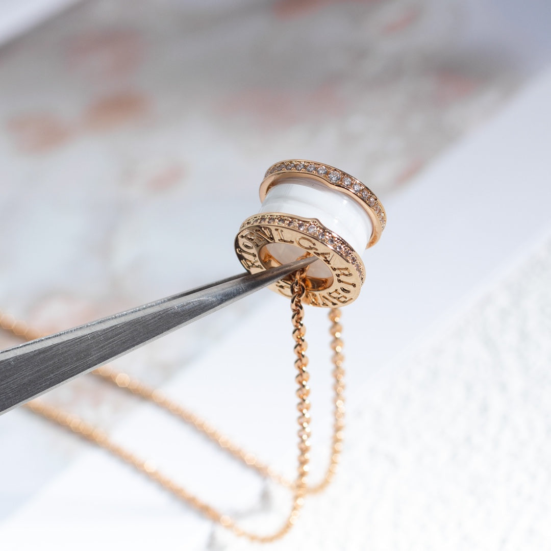 [Love Lucky]ZERO 1 WHITE CERAMIC PINK GOLD DIAMOND NECKLACE