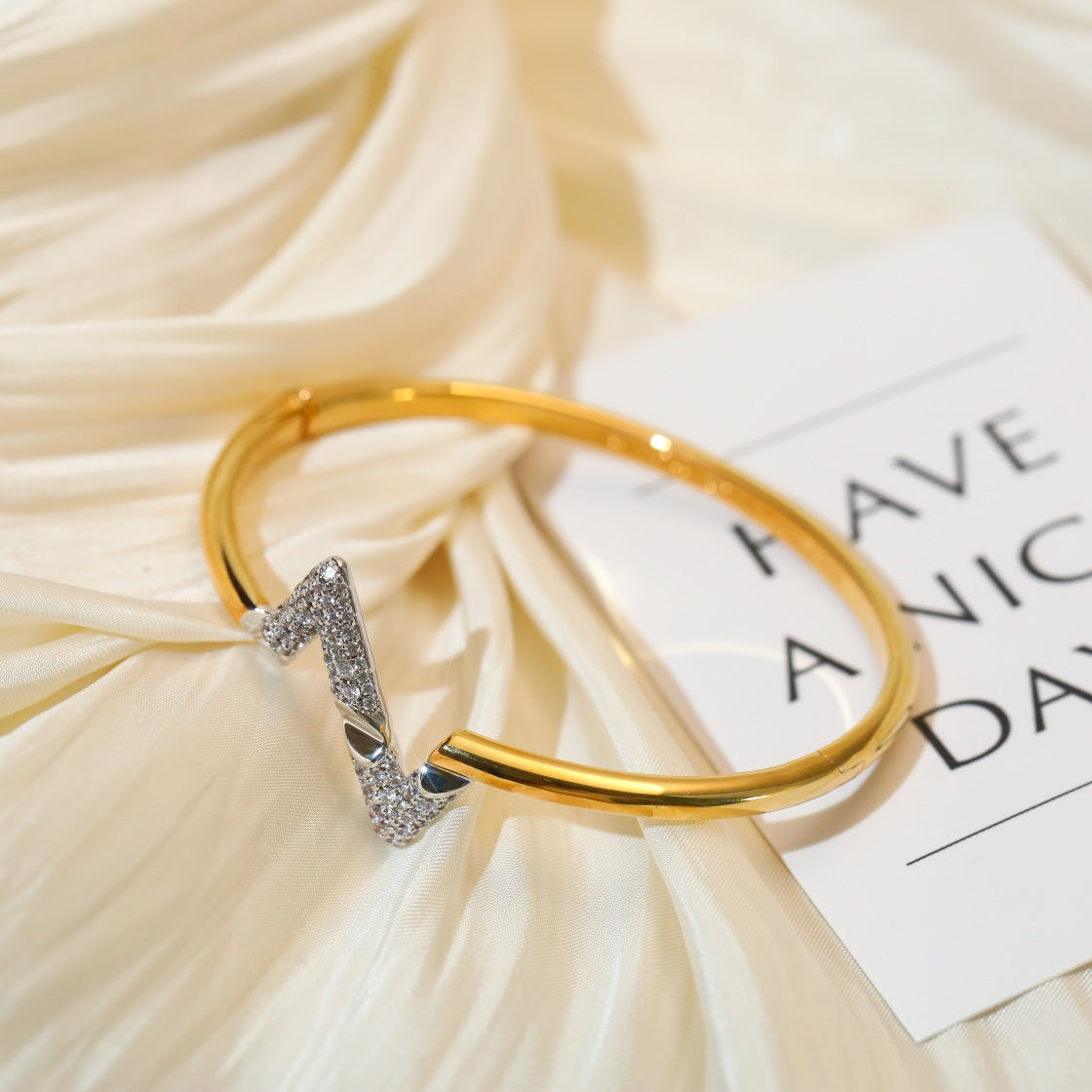 [Love Lucky]VOLTE UPSITE DOWN GOLD DIAMOND BRACELET