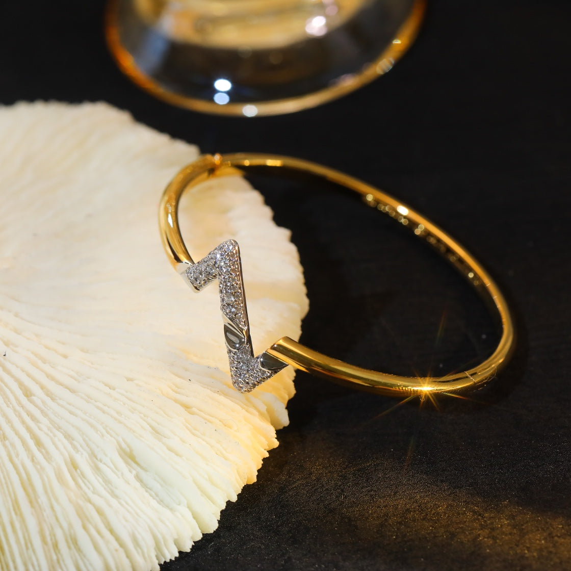 [Love Lucky]VOLTE UPSITE DOWN GOLD DIAMOND BRACELET