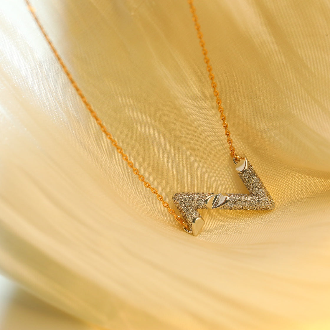 [Love Lucky]VOLT SILVER DIAMOND PEDANT NECKLACE