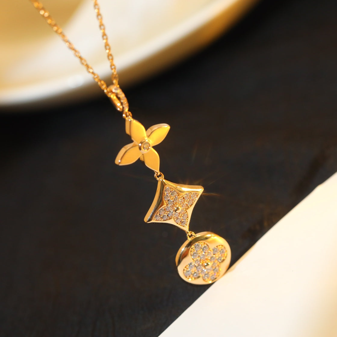 [Love Lucky]STAR AND SUN DIAMOND PINK GOLD NECKLACE