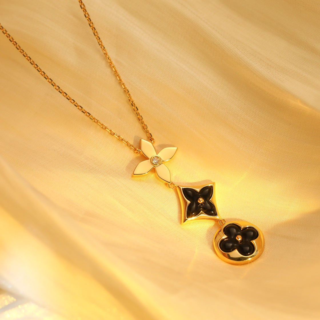[Love Lucky]STAR AND SUN ONYX PINK GOLD NECKLACE