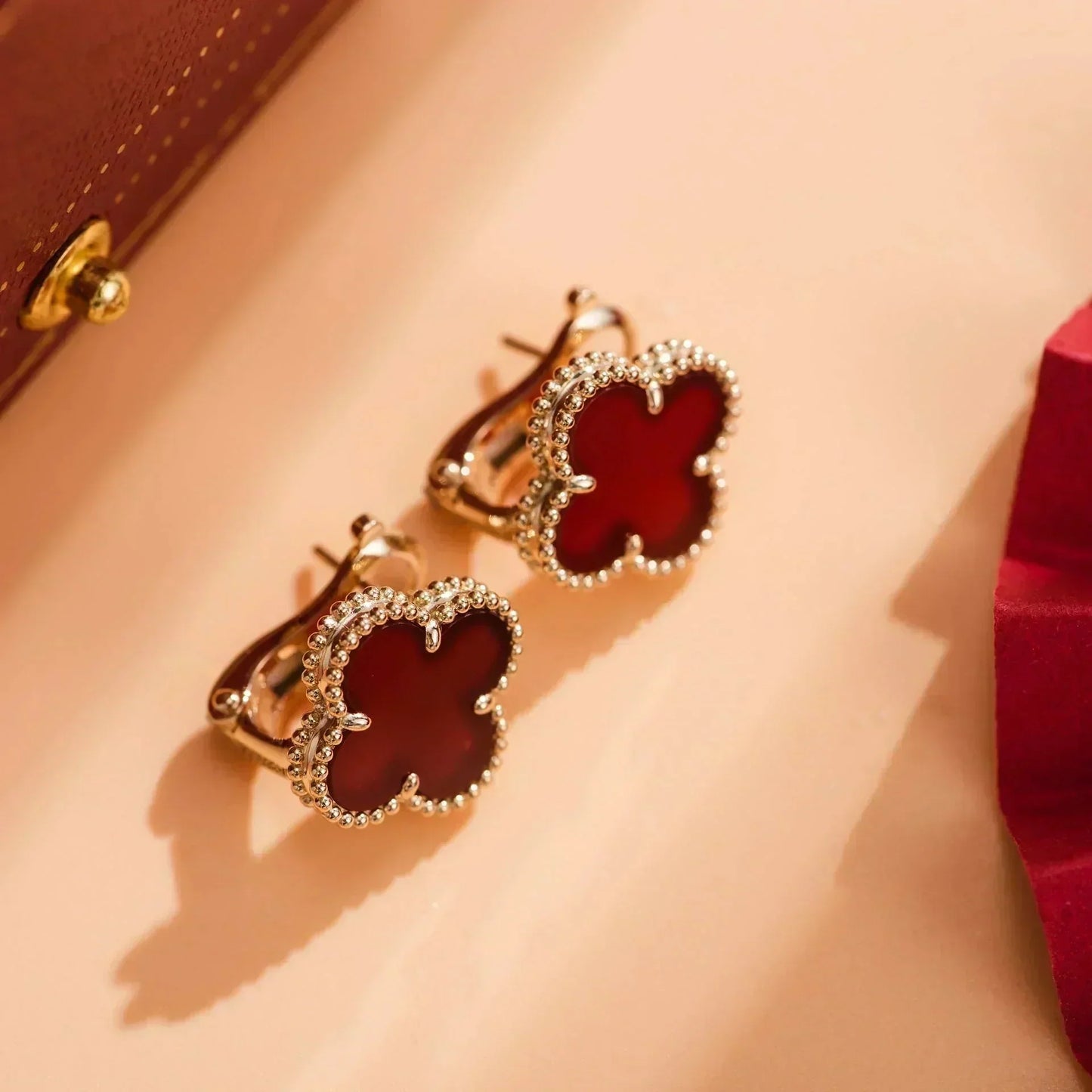 [Love Lucky]CLOVER MEDIUM 1 MOTIFS CARNELIAN  EARRINGS