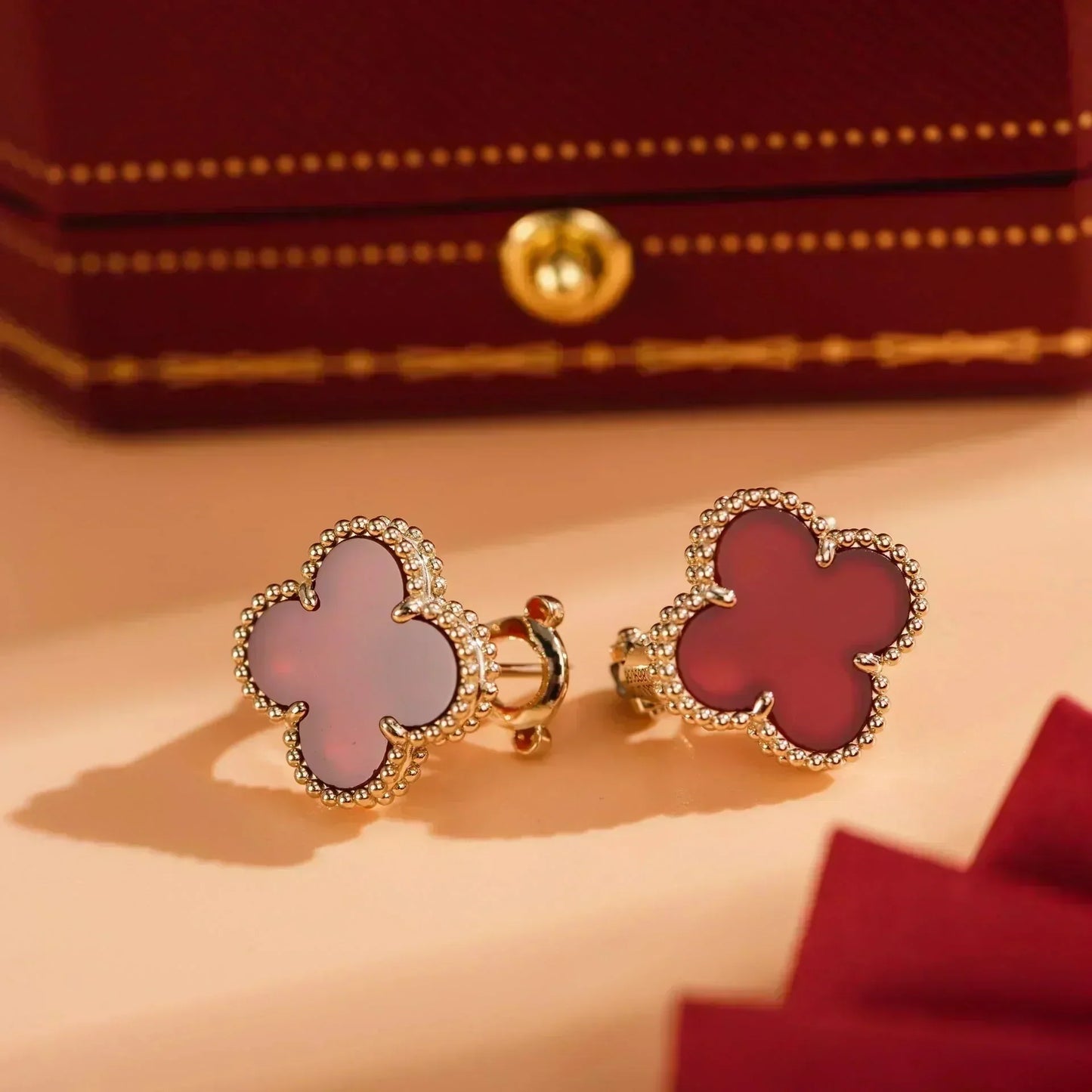 [Love Lucky]CLOVER MEDIUM 1 MOTIFS CARNELIAN  EARRINGS