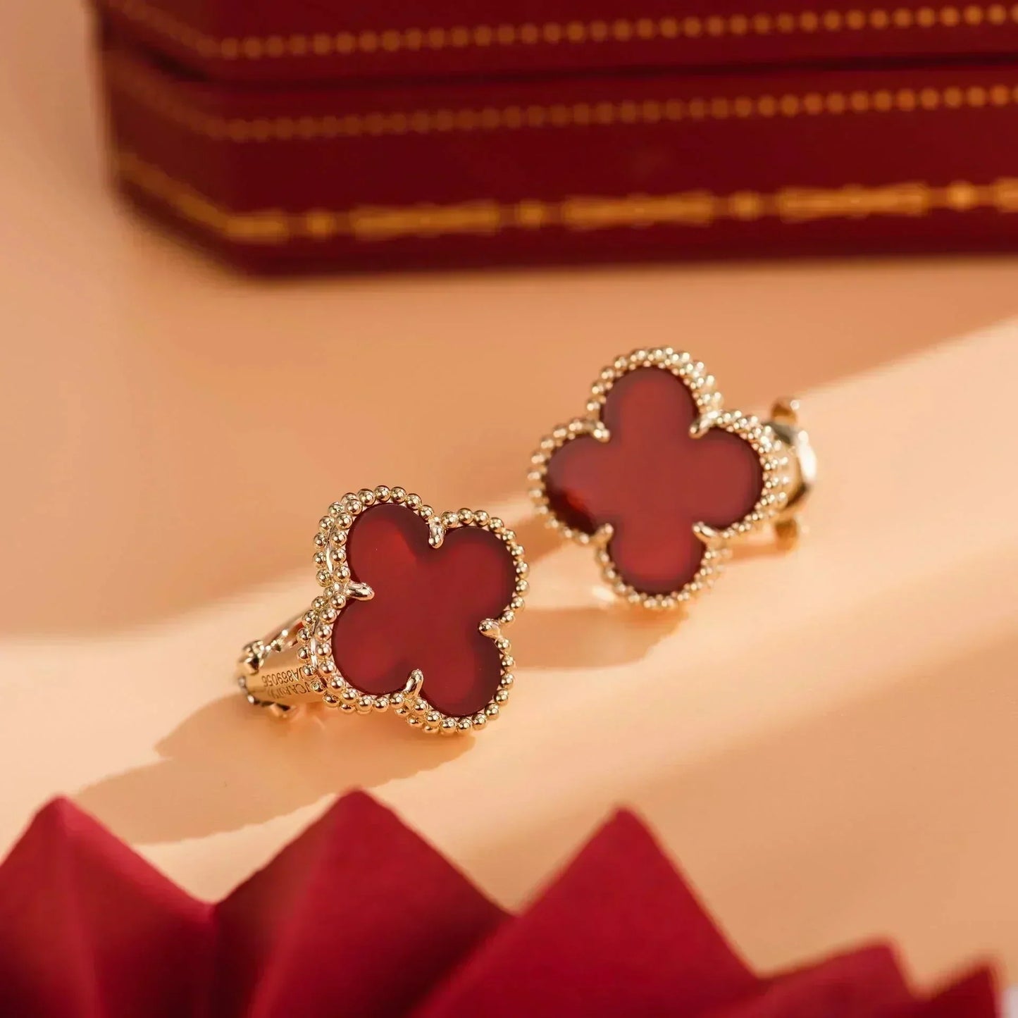 [Love Lucky]CLOVER MEDIUM 1 MOTIFS CARNELIAN  EARRINGS