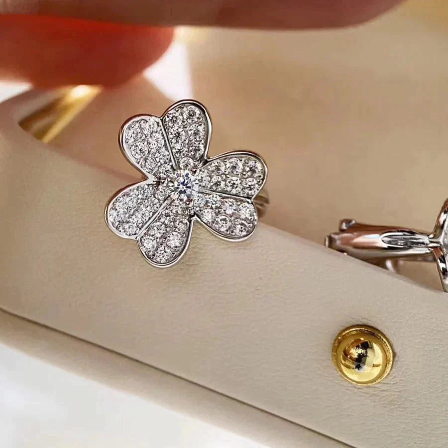 [Love Lucky]CLOVER COMOS DIAMOND EARRINGS SILVER