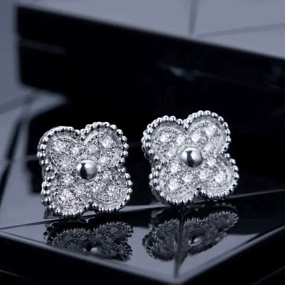 [Love Lucky]CLOVER 1 MOTIFS DIAMOND STUD EARRINGS SILVER
