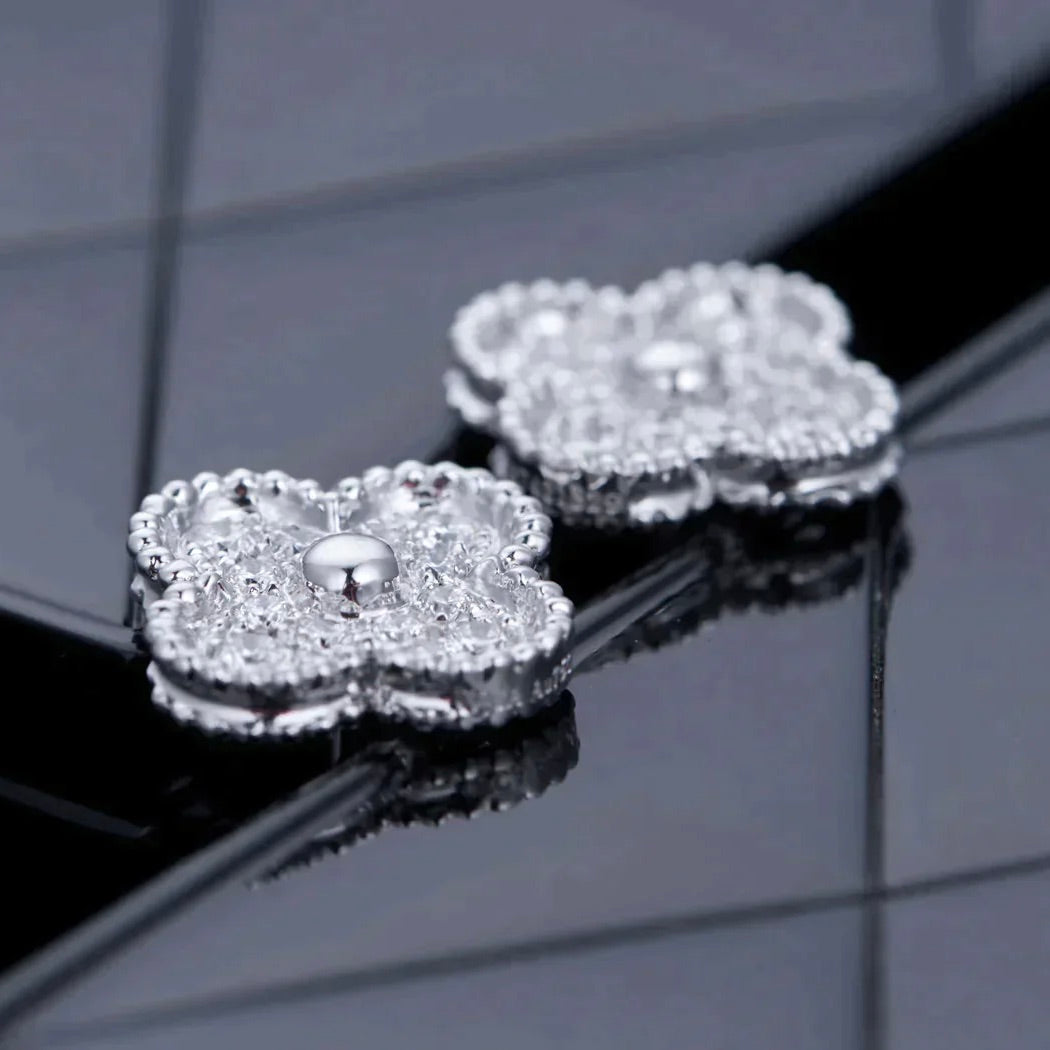 [Love Lucky]CLOVER 1 MOTIFS DIAMOND STUD EARRINGS SILVER