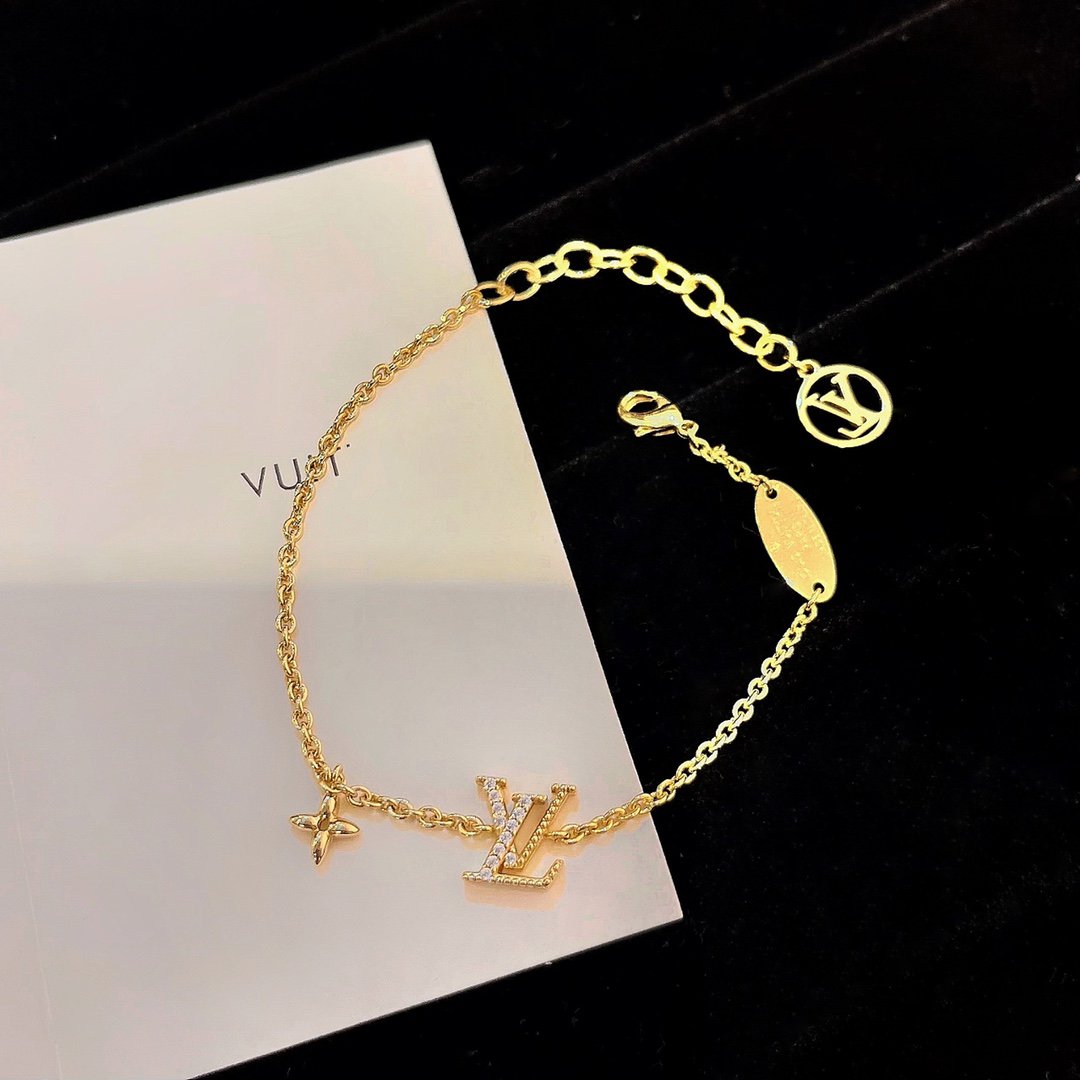 [Love Lucky]LOGO STAR MOTIF GOLD BRACELET