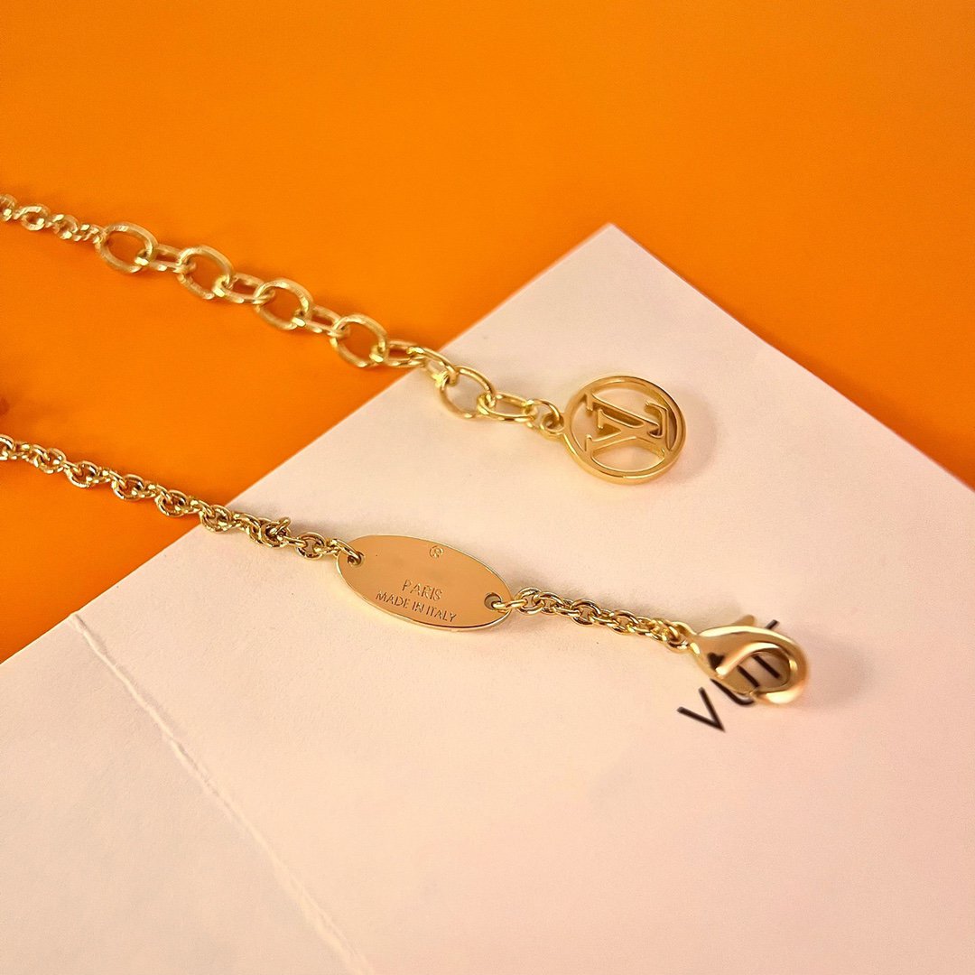 [Love Lucky]LOGO STAR MOTIF GOLD BRACELET