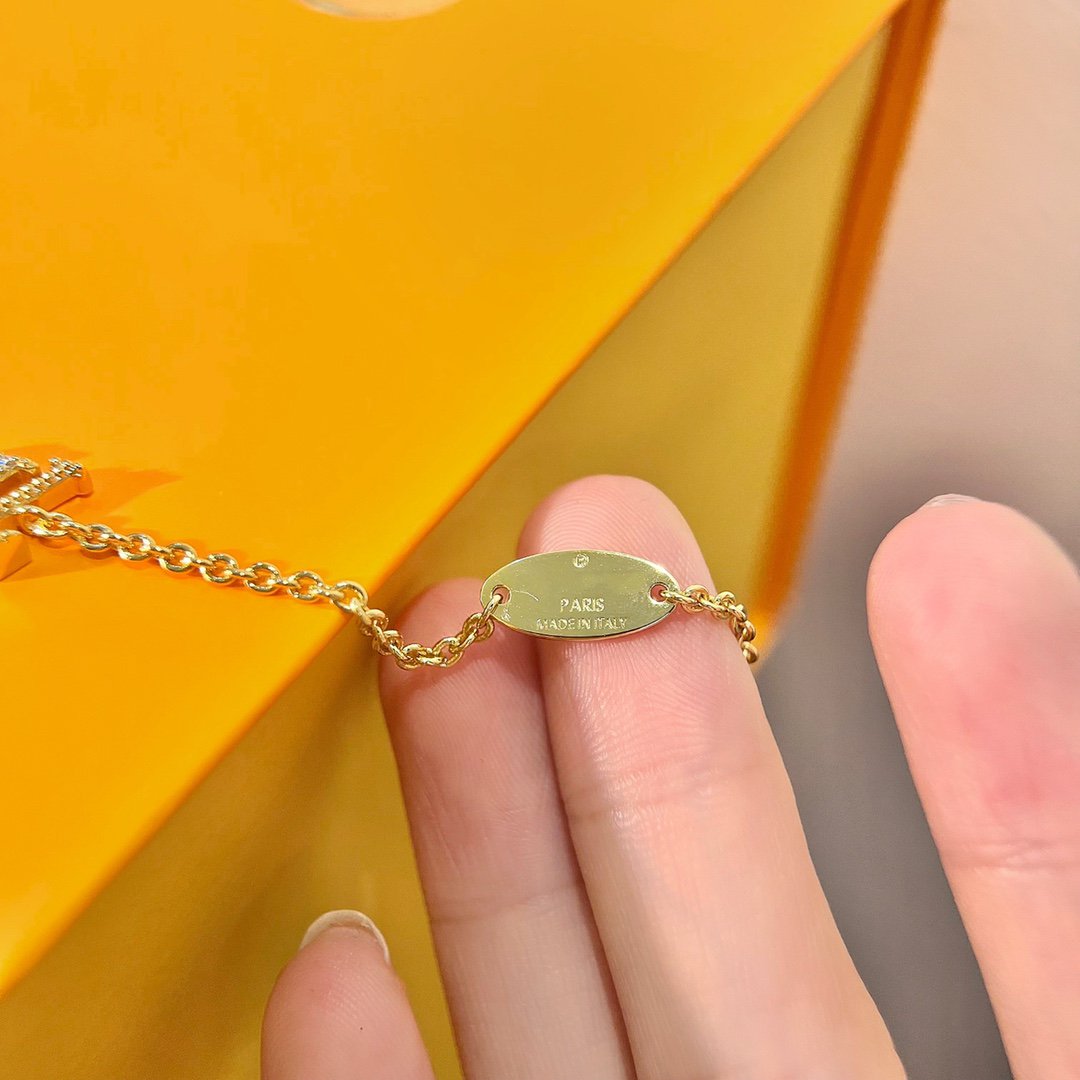 [Love Lucky]LOGO STAR MOTIF GOLD BRACELET