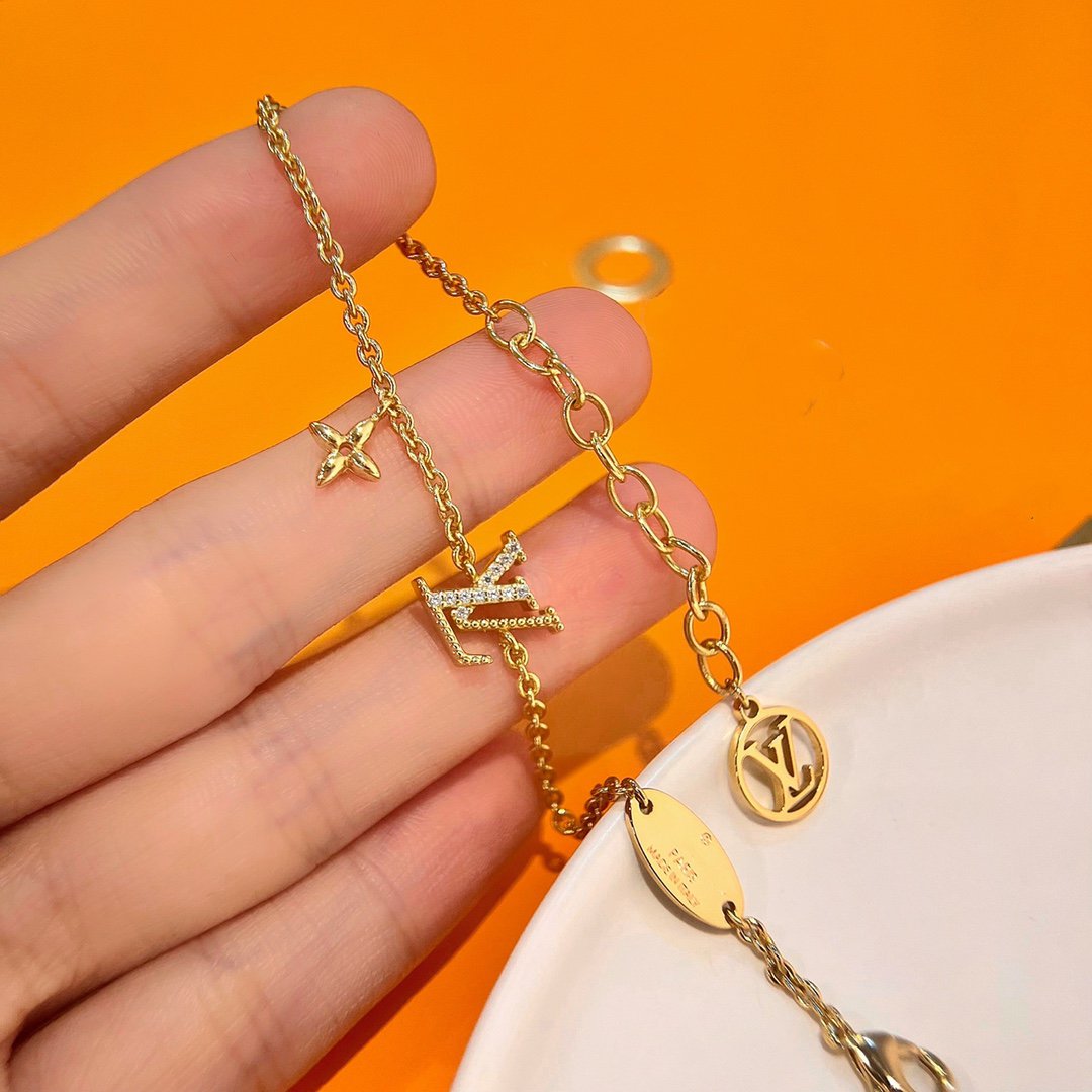 [Love Lucky]LOGO STAR MOTIF GOLD BRACELET