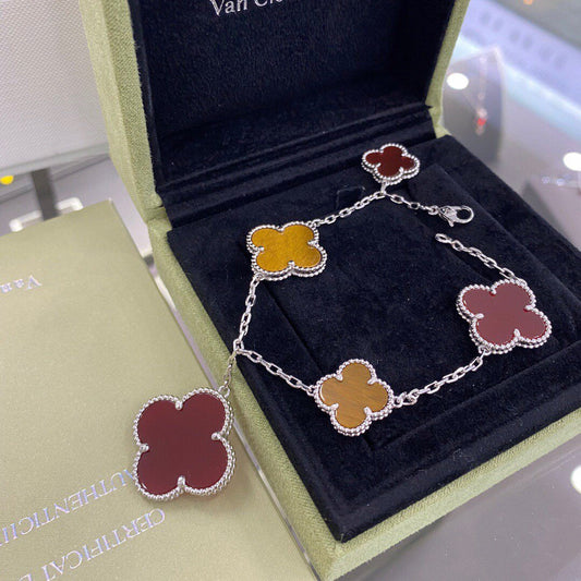 [ラブラッキー]クローバー5モチーフシルバーカーネリアンタイガーアイブレスレット